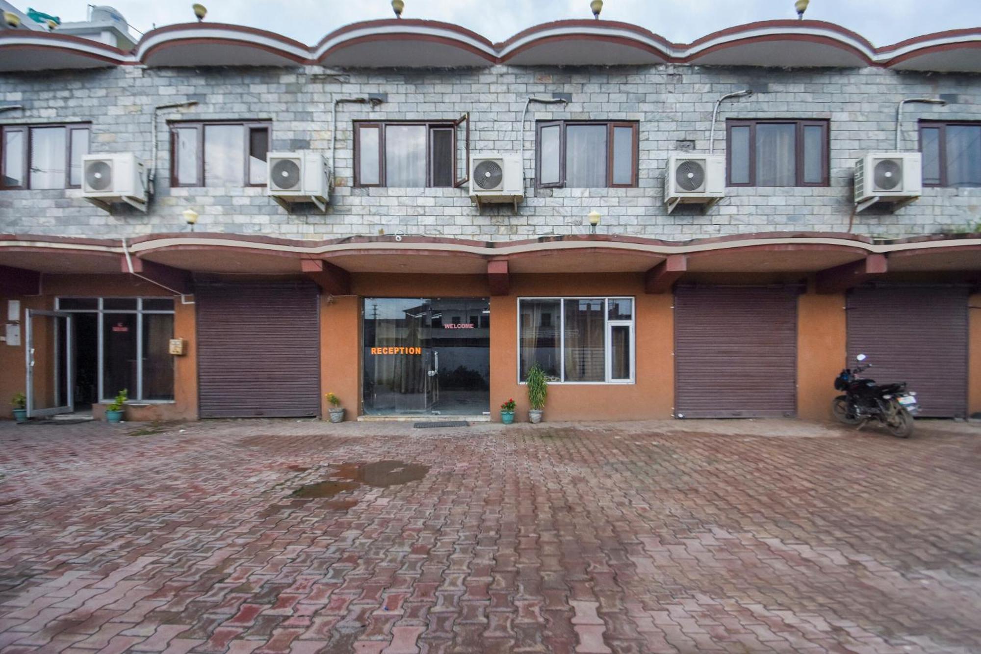 Oyo Flagship Vibes Hotel Nālāgarh Exterior foto