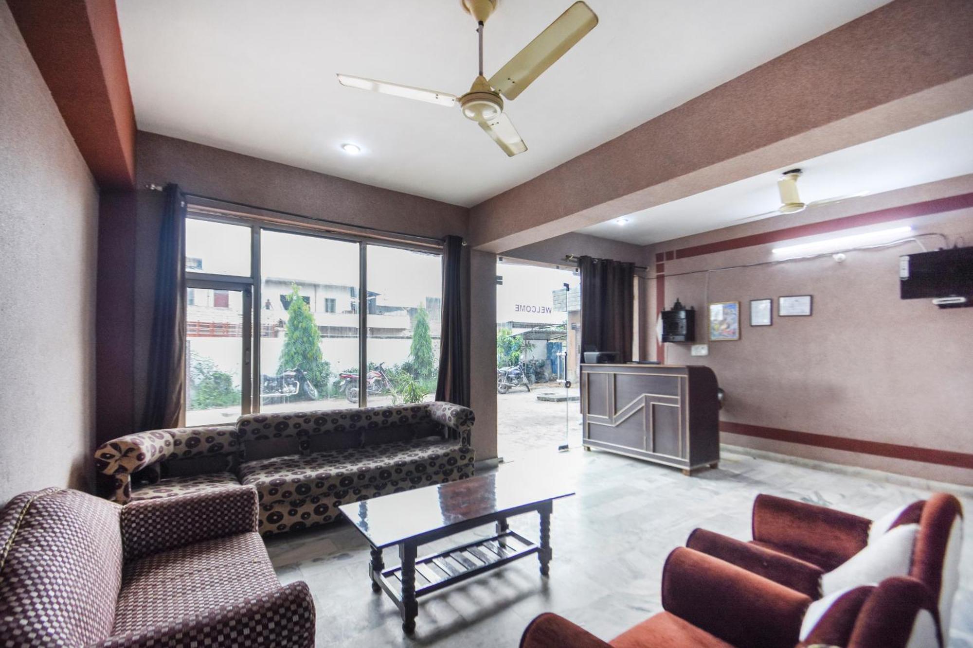 Oyo Flagship Vibes Hotel Nālāgarh Exterior foto